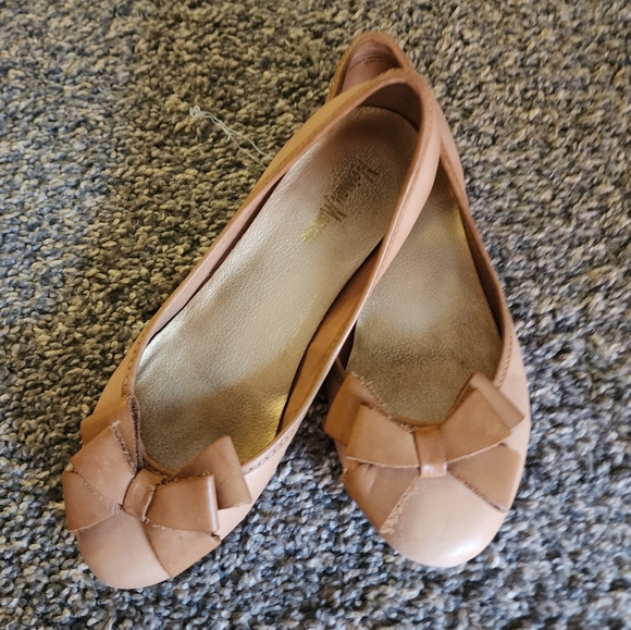 Neiman Marcus leather flats size 6.5 - Picture 6 of 7